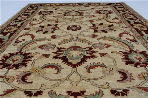 Pishavar Beige Hand Knotted 52 X 67 Area Rug 250-27165 Image 4