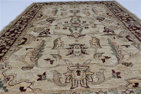Pishavar Beige Hand Knotted 49 X 68 Area Rug 250-27172 Image 4