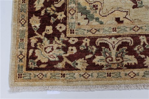Pishavar Beige Hand Knotted 49 X 68 Area Rug 250-27172 Image 7