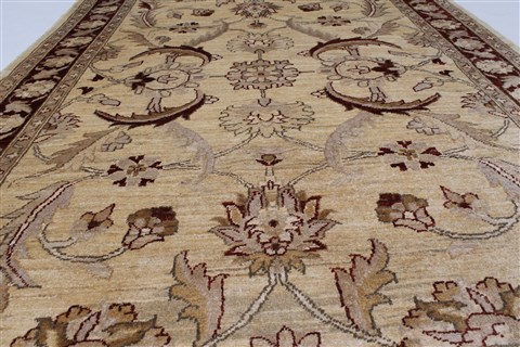Pishavar Beige Hand Knotted 50 X 68 Area Rug 250-27182 Image 4