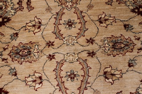 Pishavar Beige Hand Knotted 53 X 69 Area Rug 250-27187 Image 5