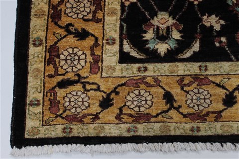 Pishavar Beige Hand Knotted 52 X 70 Area Rug 250-27193 Image 7