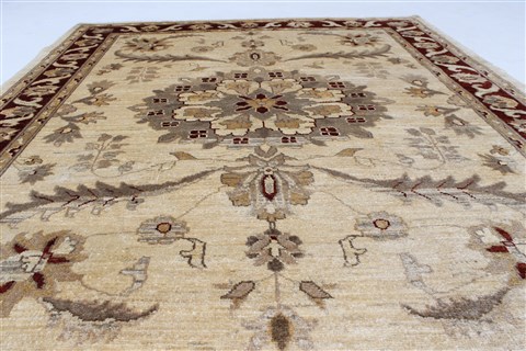 Pishavar Beige Hand Knotted 50 X 63 Area Rug 250-27274 Image 4