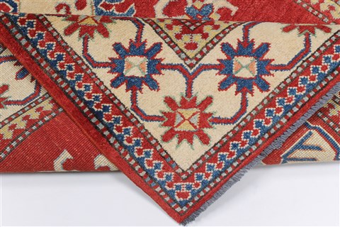 Pishavar Beige Hand Knotted 38 X 54 Area Rug 250-27284 Image 2