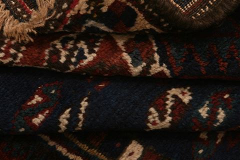 Shiraz Red Hand Knotted 38 X 49 Area Rug 253-27293 Image 6
