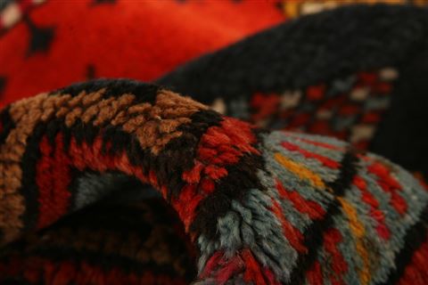 Kazak Red Hand Knotted 31 X 57 Area Rug 253-27324 Image 1