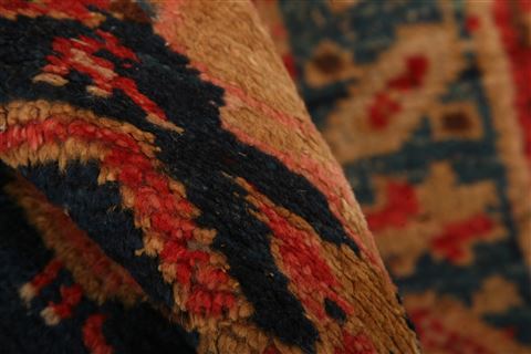 Hamedan Red Hand Knotted 35 X 51 Area Rug 253-27329 Image 1