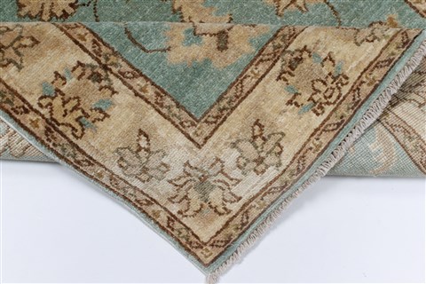 Pishavar Beige Hand Knotted 33 X 410 Area Rug 250-27370 Image 2