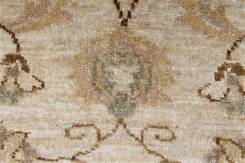 Pishavar Beige Hand Knotted 34 X 45 Area Rug 250-27378 Image 10