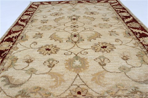 Pishavar Beige Hand Knotted 34 X 45 Area Rug 250-27378 Image 4