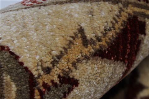 Pishavar Beige Hand Knotted 34 X 49 Area Rug 250-27381 Image 10