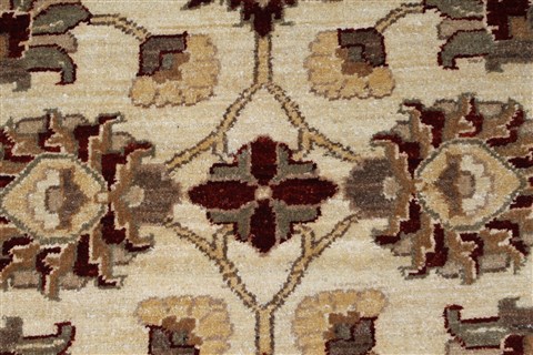 Pishavar Beige Hand Knotted 34 X 49 Area Rug 250-27381 Image 5