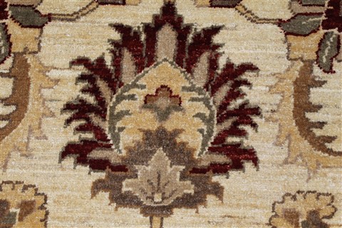 Pishavar Beige Hand Knotted 34 X 49 Area Rug 250-27381 Image 8