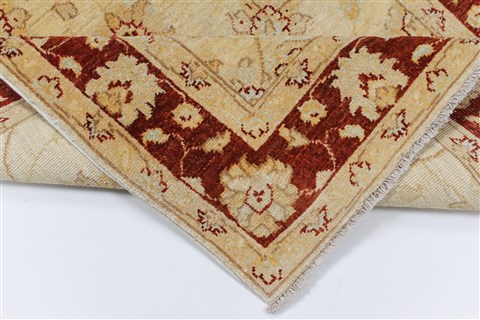 Pishavar Beige Hand Knotted 33 X 410 Area Rug 250-27397 Image 3