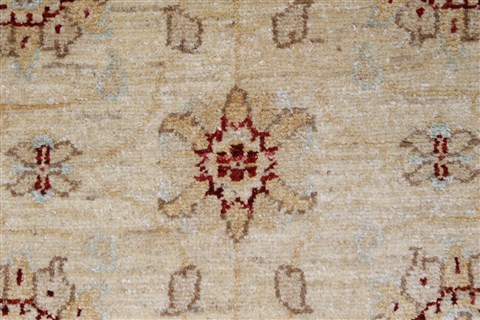 Pishavar Beige Hand Knotted 33 X 410 Area Rug 250-27397 Image 7