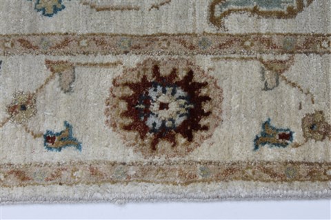 Ziegler Beige Hand Knotted 30 X 54 Area Rug 250-27401 Image 2