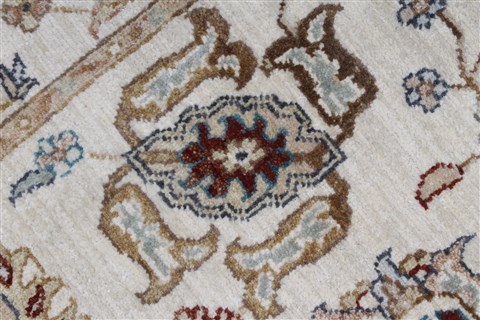 Ziegler Beige Hand Knotted 30 X 54 Area Rug 250-27401 Image 6