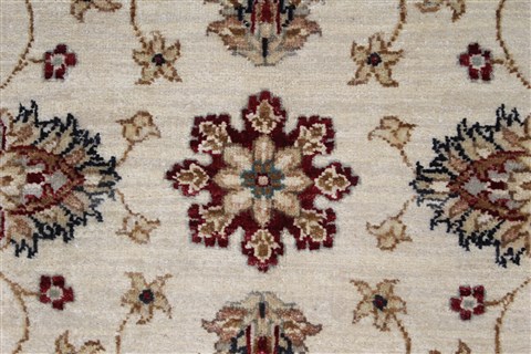 Pishavar Beige Hand Knotted 31 X 51 Area Rug 250-27408 Image 4