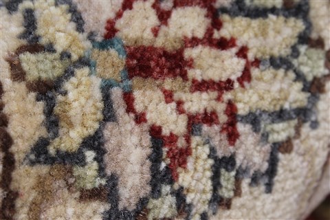 Pishavar Beige Hand Knotted 31 X 50 Area Rug 250-27424 Image 10