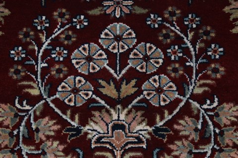 Sarouk Beige Hand Knotted 31 X 51 Area Rug 250-27430 Image 8