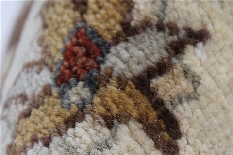 Ziegler Beige Hand Knotted 30 X 411 Area Rug 250-27481 Image 2