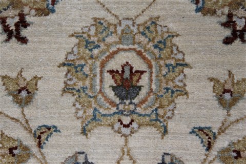 Ziegler Beige Hand Knotted 30 X 411 Area Rug 250-27485 Image 9