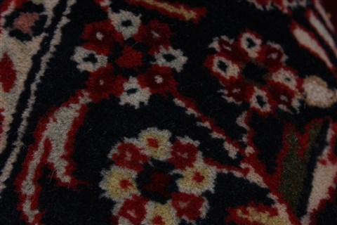 Sarouk Beige Hand Knotted 30 X 51 Area Rug 250-27490 Image 10