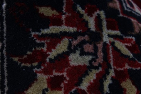 Sarouk Beige Hand Knotted 30 X 51 Area Rug 250-27490 Image 11