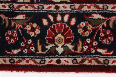 Sarouk Beige Hand Knotted 30 X 51 Area Rug 250-27490 Image 4