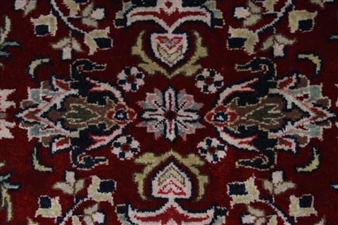 Sarouk Beige Hand Knotted 30 X 51 Area Rug 250-27490 Image 5
