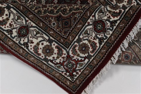 Mahi Beige Hand Knotted 30 X 50 Area Rug 250-27497 Image 1
