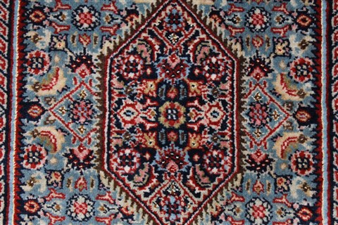 Bidjar Red Hand Knotted 30 X 55 Area Rug 250-27500 Image 4