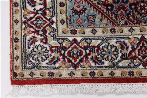 Bidjar Red Hand Knotted 30 X 55 Area Rug 250-27500 Image 5