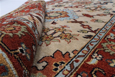 Serapi Multicolor Hand Knotted 31 X 51 Area Rug 250-27501 Image 5