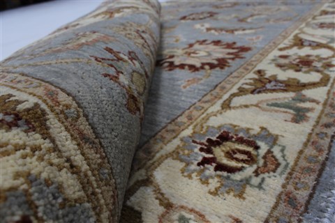 Pishavar Beige Hand Knotted 30 X 52 Area Rug 250-27503 Image 2