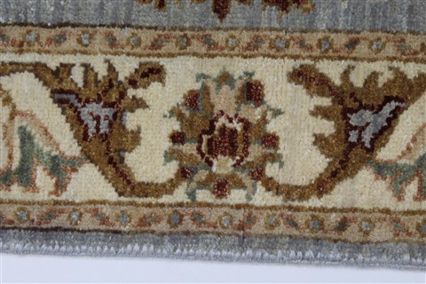 Pishavar Beige Hand Knotted 30 X 52 Area Rug 250-27503 Image 6