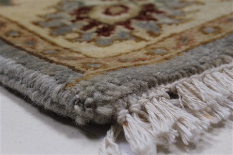 Pishavar Beige Hand Knotted 30 X 52 Area Rug 250-27503 Image 9