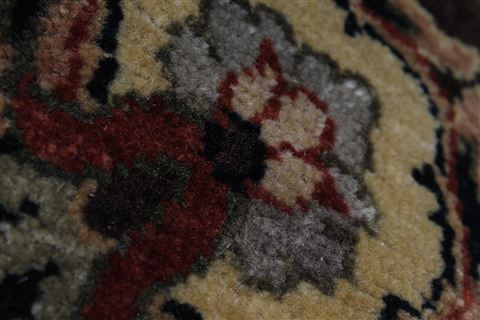 Pishavar Beige Hand Knotted 30 X 50 Area Rug 250-27506 Image 1