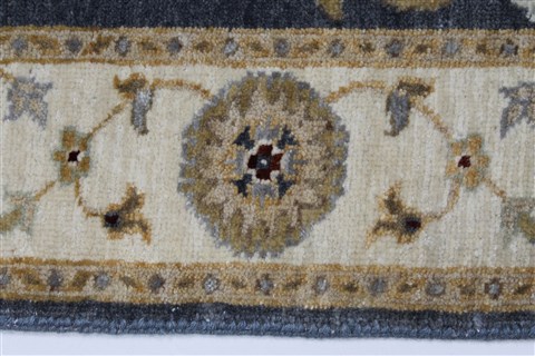 Ziegler Beige Hand Knotted 30 X 50 Area Rug 250-27509 Image 4