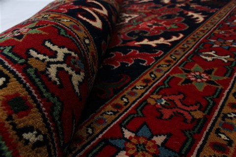 Heriz Red Hand Knotted 30 X 411 Area Rug 250-27511 Image 1