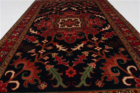 Heriz Red Hand Knotted 30 X 411 Area Rug 250-27511 Image 3
