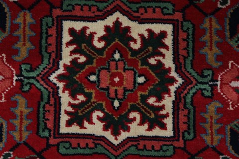 Heriz Red Hand Knotted 30 X 411 Area Rug 250-27511 Image 5