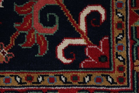 Heriz Red Hand Knotted 30 X 411 Area Rug 250-27511 Image 8
