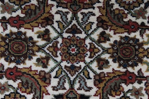 Herati Beige Hand Knotted 30 X 410 Area Rug 250-27513 Image 8