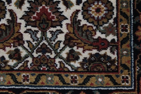 Herati Beige Hand Knotted 30 X 410 Area Rug 250-27513 Image 9