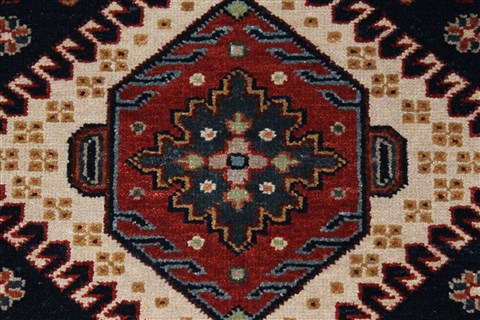 Serapi Red Hand Knotted 30 X 50 Area Rug 250-27515 Image 6
