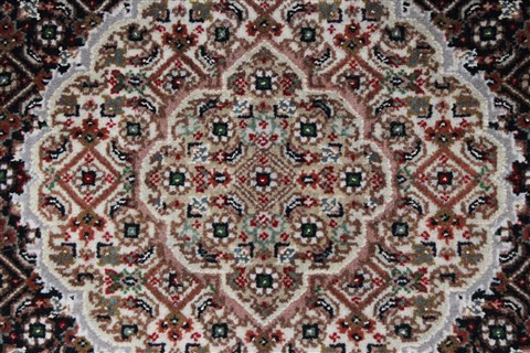 Mahi Beige Hand Knotted 28 X 411 Area Rug 250-27517 Image 3