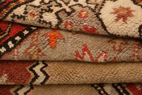 Kazak Beige Hand Knotted 57 X 810 Area Rug 100-27526 Image 3