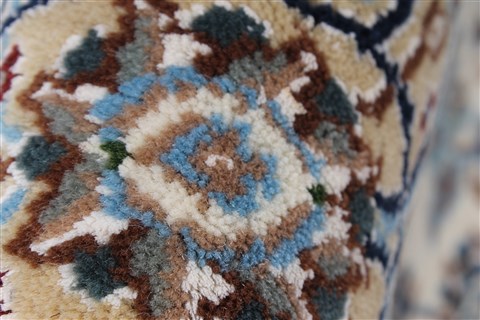 Nain Beige Hand Knotted 30 X 51 Area Rug 250-27529 Image 3