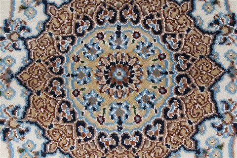 Nain Beige Hand Knotted 30 X 51 Area Rug 250-27529 Image 7